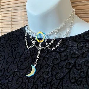 🥀Multi-chain, moon and circle choker. Silver chains. Iridescent quarter moon